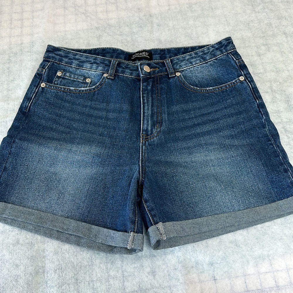Hocaies relaxed denim shorts. Size 12 / waist 31, length 4.5”